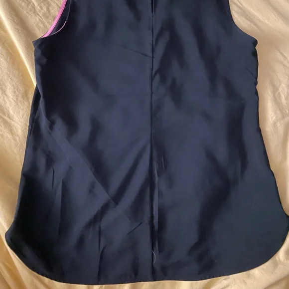 Sleek black tank shell - Picture 2 of 4